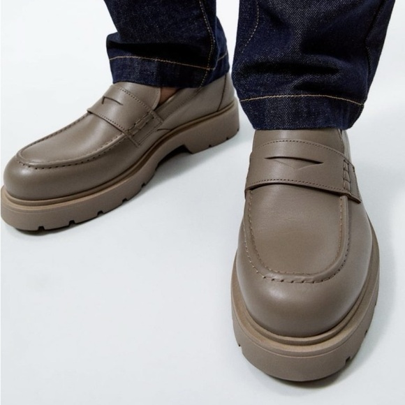 NWT. Zara Man Taupe Gray Leather Shoes. Size 8. 9 main image 5